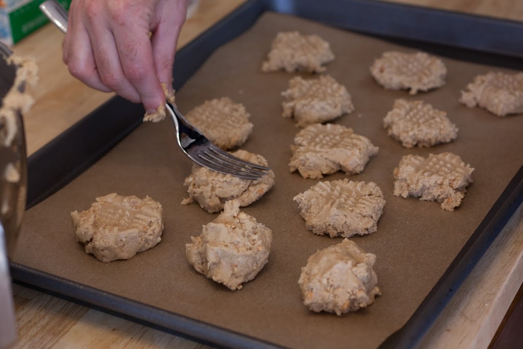 Peanutty Peanut Butter Cookies with Peanuts